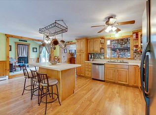 409 Mattity Rd, North Smithfield, RI 02896
