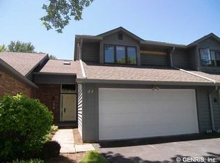 44 Ellington Cir #PVT, Rochester, NY 14612