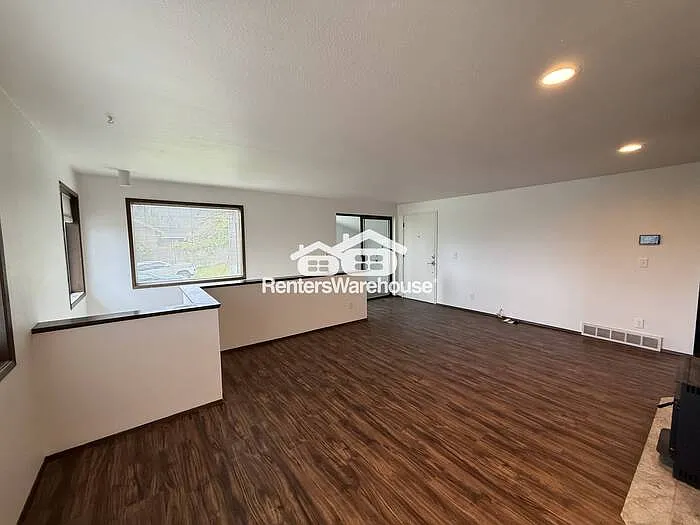 5718 Commercial Ave — Photo 4