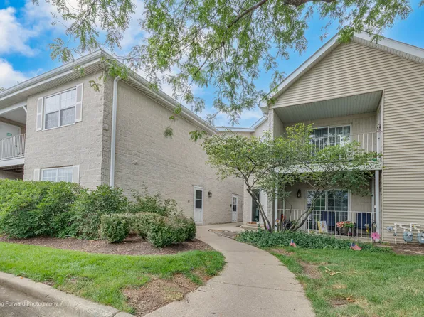 768 N Gary Ave #4-101, Carol Stream, IL 60188