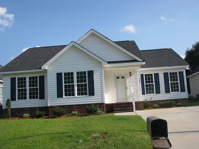1st image of 581 Haley Dr