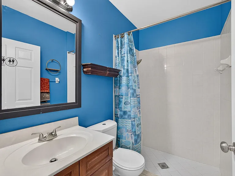 1204 Oakwater Dr — Photo 29