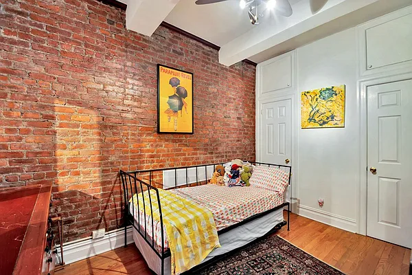 Sold by Bold New York | media 1