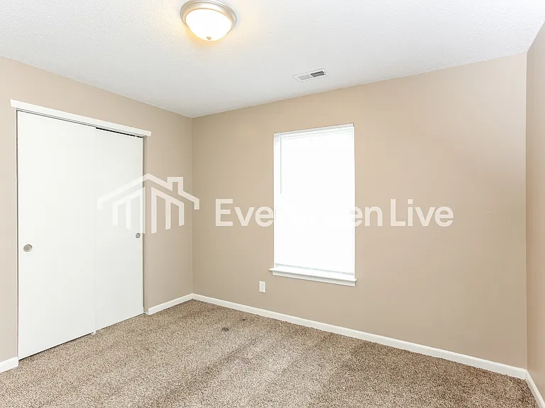 4405 Fullwood Ct — Photo 12