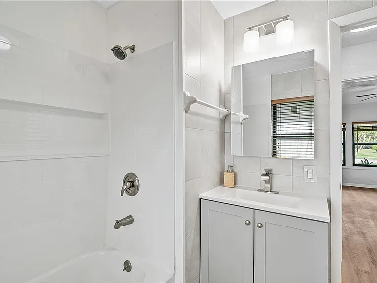 1540 Alhambra Dr #A — Photo 16