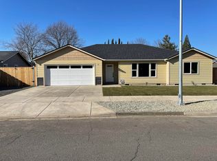 2963 Stonebrook Dr, Medford, OR 97504