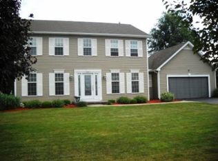 15 Barclay Ct, Rochester, NY 14612