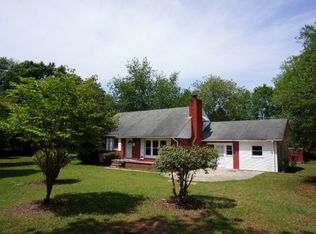 1084 Forbes Ln, Manning, SC 29102