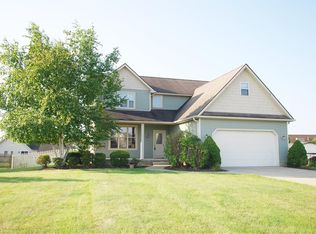 2052 Squirrel Run Ct, Mineral Ridge, OH 44440