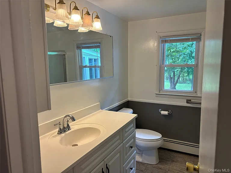 239 Vineyard Ave — Photo 11