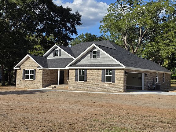 2nd image of 160 Pumpkin Ln