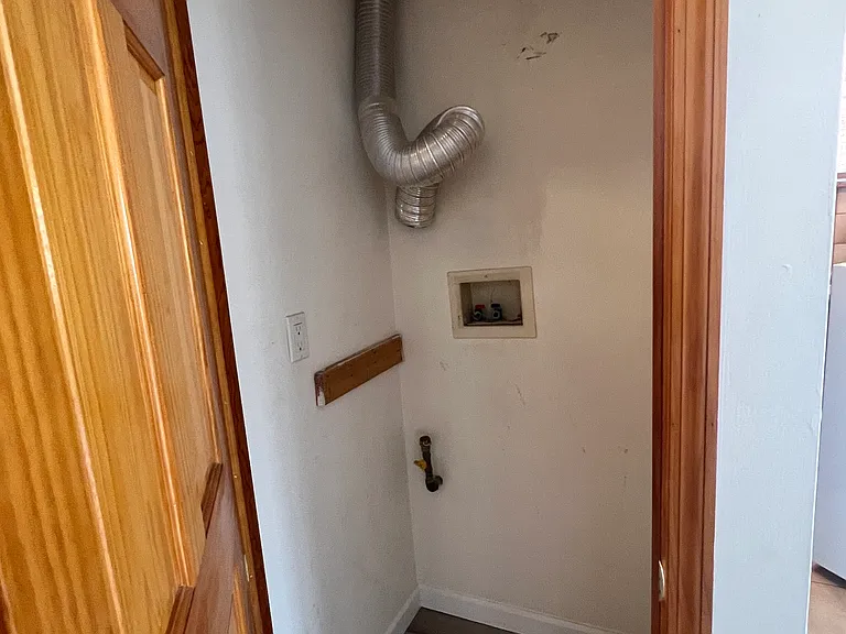 215 Bay 7 St #2 — Photo 7