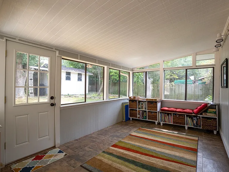 8801 Dawnridge Cir — Photo 12
