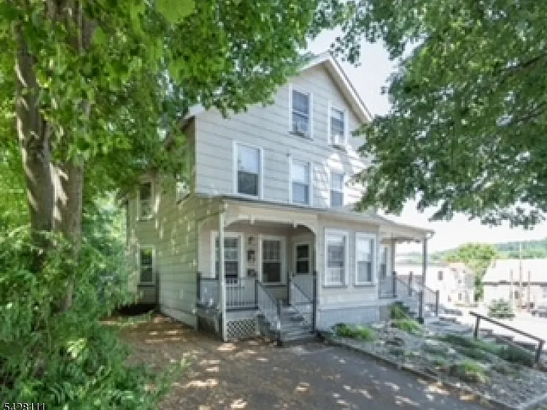 60A 2nd St — Photo 16