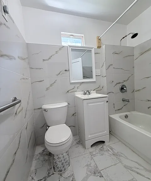 521 Sarah St — Photo 16