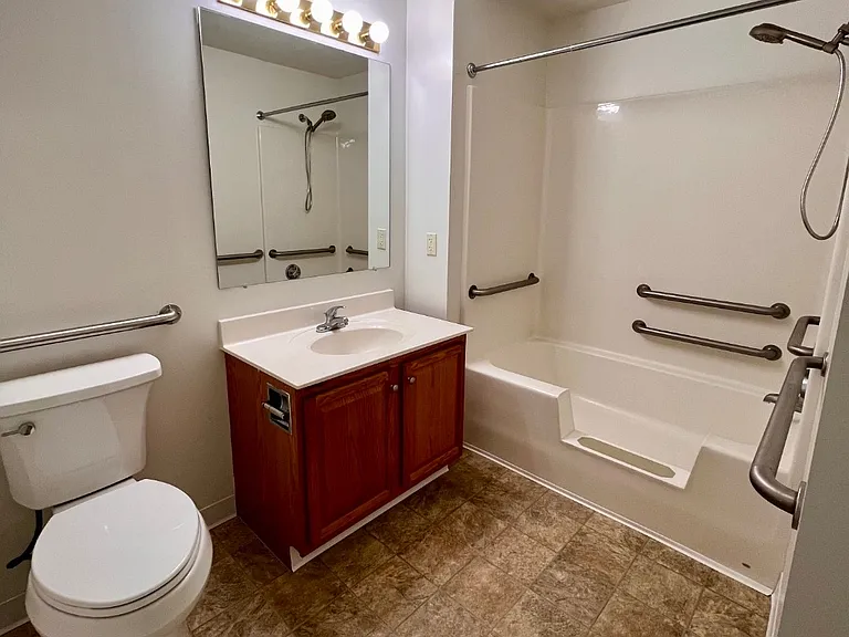 White Rock Senior Living Community — Photo 7