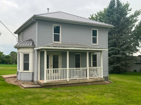 714 Madison St, Winthrop, IA 50682