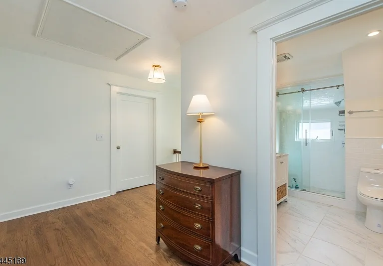 10 Grove Ter #2B — Photo 16