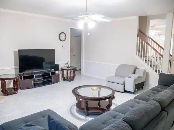 14503 Heagans Ct, Sugar Land, TX 77498