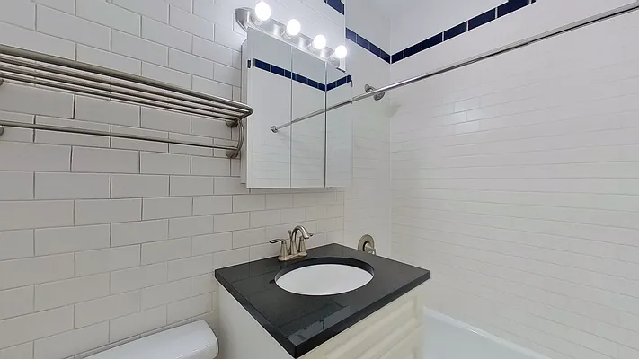 Rented by Compass | media 9