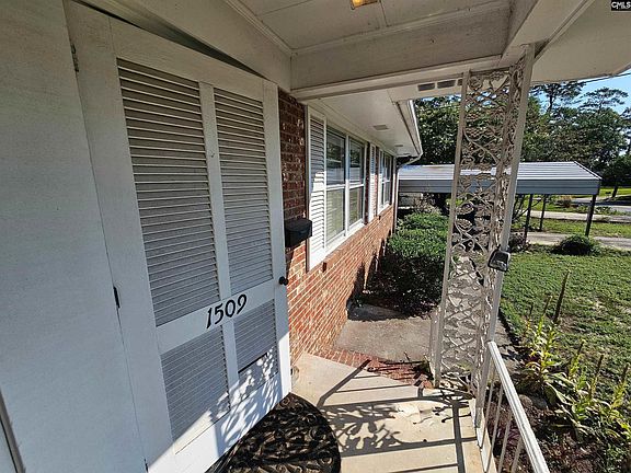 3rd image of 1509 Brennen Rd