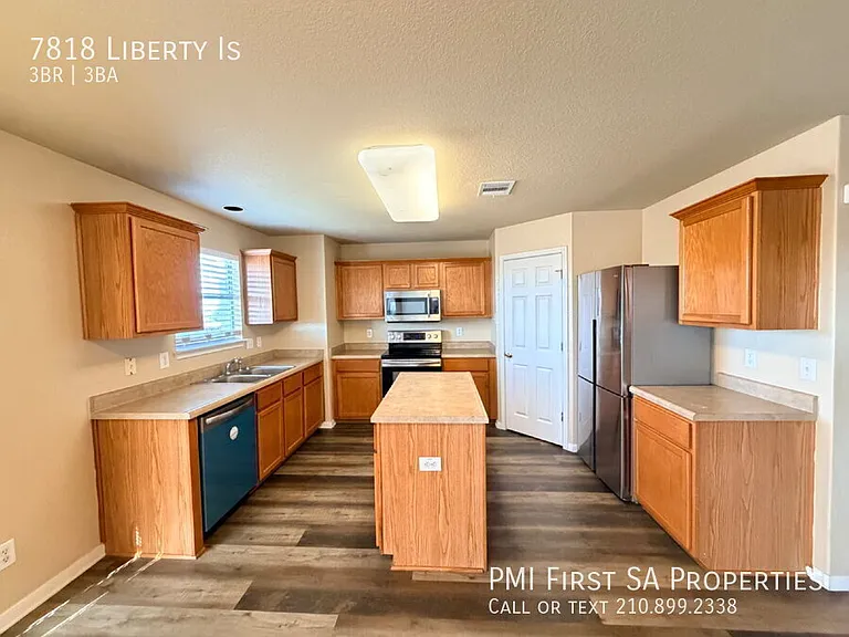 7818 Liberty Is — Photo 3