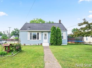 1004 34th St SW, Wyoming, MI 49509