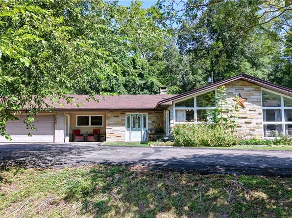 152 Scott Dr, Newcomerstown, OH 43832