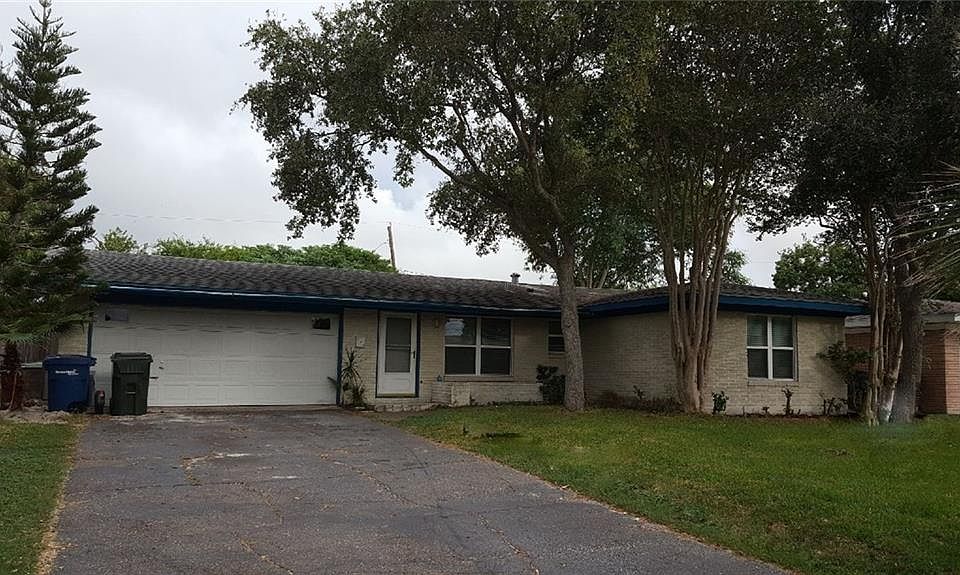 1st image of 826 Drexel Dr