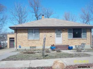 2938 Clarkson Ave, Omaha, NE 68105