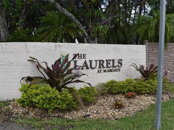 325 W Laurel Dr APT 2L