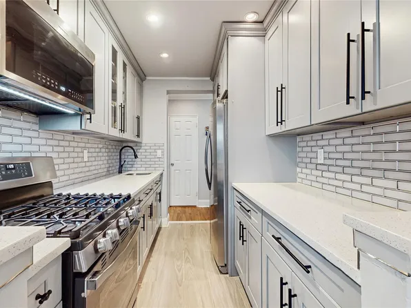 3 Sadore Lane #3B, Yonkers, NY 10710