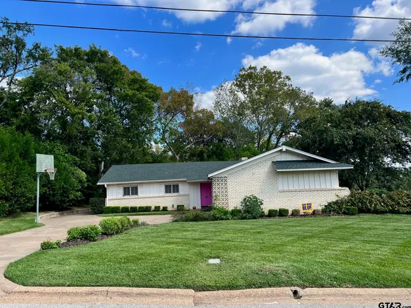 1112 Kirkwood Ln, Jacksonville, TX 75766