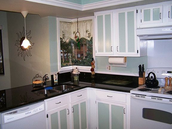 3rd image of 24 Fairways Cir