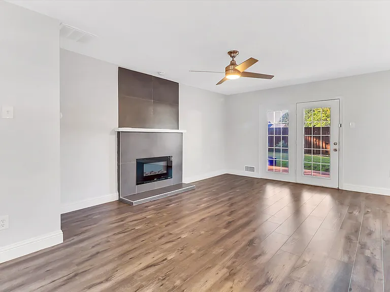623 Greenleaf Dr — Photo 10