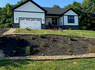 3663 Atala Trl, Kodak, TN 37764