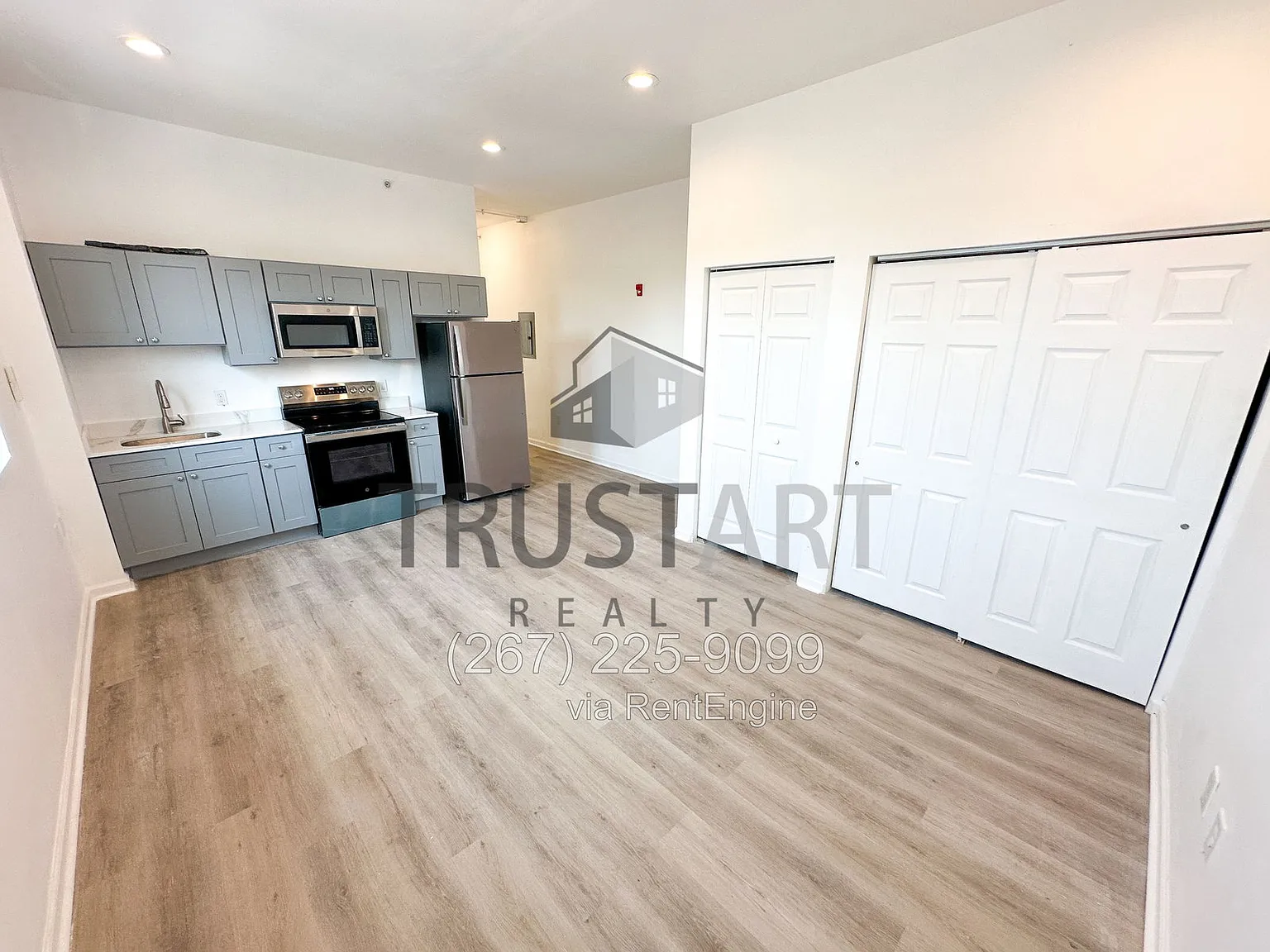 2 bed, 1.0 bath, $1,300 — Photo 3