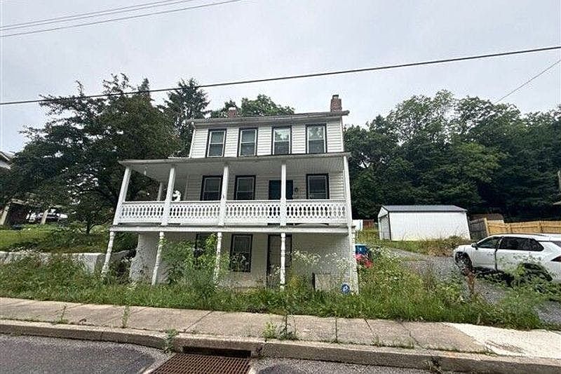 1st image of 108 S Main St