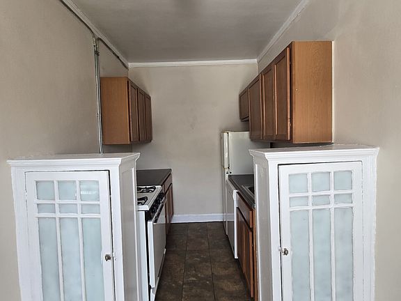 4th image of 4866 N Magnolia Ave APT 310