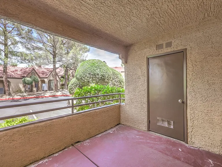 2200 Soutrh Fort Apache Rd — Photo 24