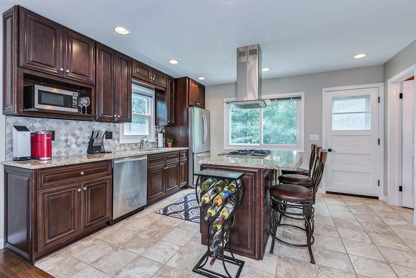 560 3rd Ave NW, New Brighton, MN 55112 Zillow