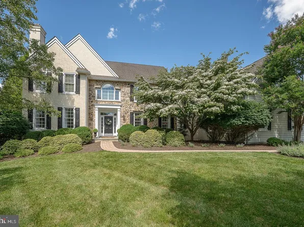 121 Spring Tree Dr, Newtown Square, PA 19073