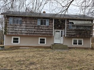 290 E Asbury Anderson Rd, Washington, NJ 07882