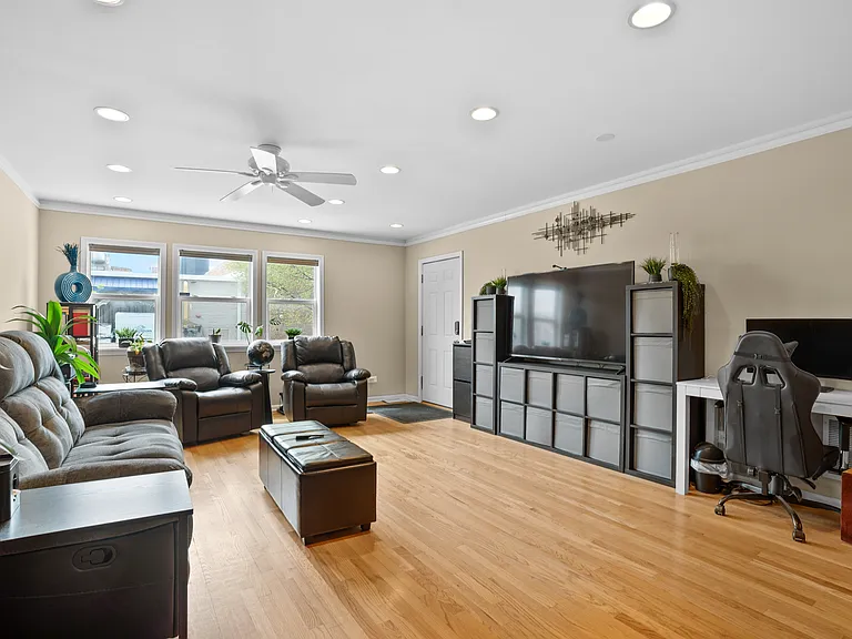 1632 W Blackhawk St #1 — Photo 10