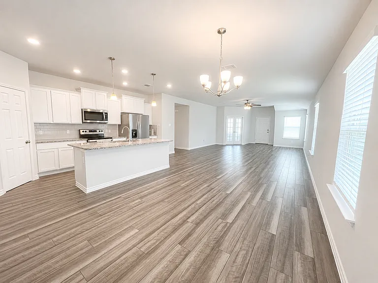 1706 Friesian Loop — Photo 11