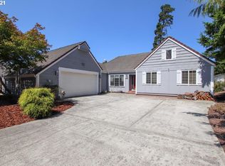 2235 23rd St, Florence, OR 97439