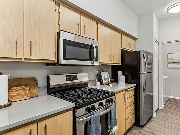 5th image of 850 Sacramento Ave #10880657