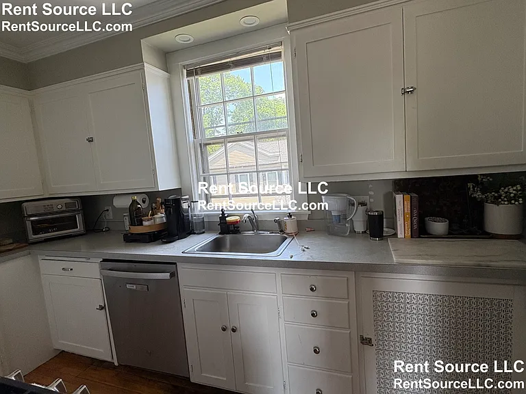 1619 Centre St #TOP FLOOR — Photo 8