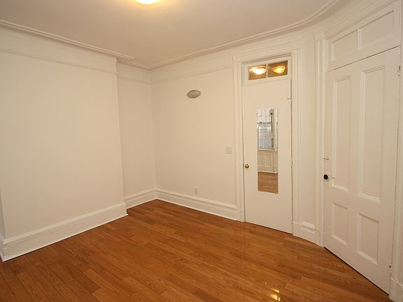 4th image of 630 E 14th St APT 8