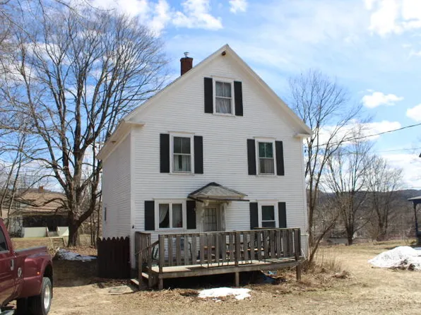81 High Street, Dixfield, ME 04224